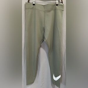 NWT NIKE Olive Green Leggings